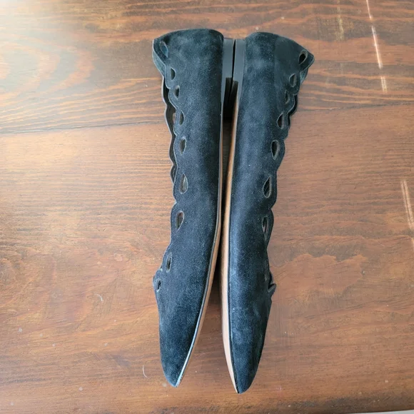 Banana Republic Black Suede Flats. SZ 9.5 - Picture 4 of 9
